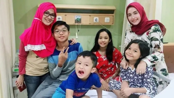 Instagram/adeliapasha