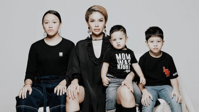 Instagram/nikitamirzanimawardi_17