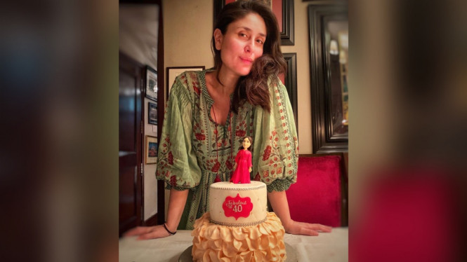 Instagram/@therealkarismakapoor