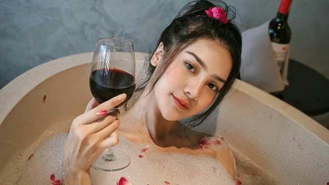 Instagram/@anyageraldine