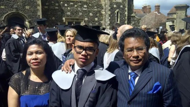 Instagram/hotmanparisofficial