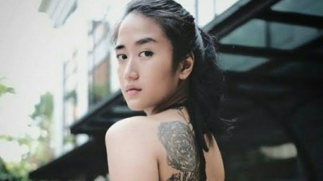 Instagram/@renattamoeloek_