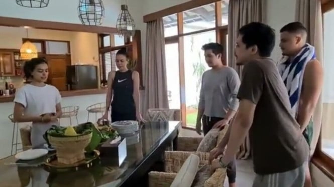 Instagram/@sophia_latjuba88