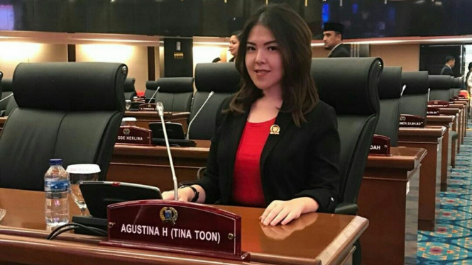 Instagram/@tinatoon101