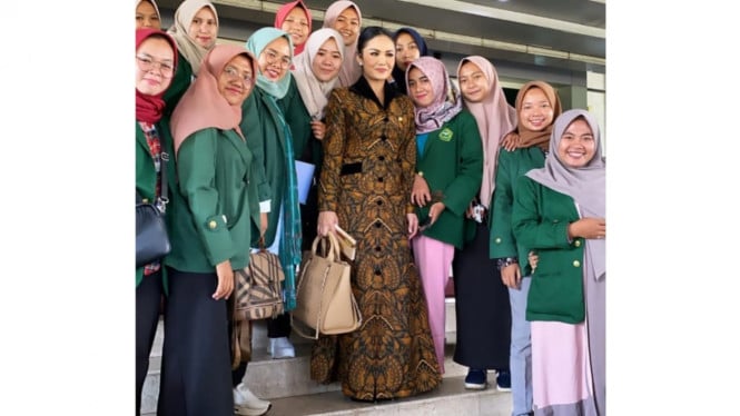 instagram/krisdayantilemos