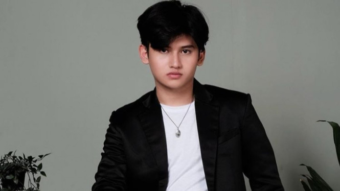 Instagram/ffelixshah