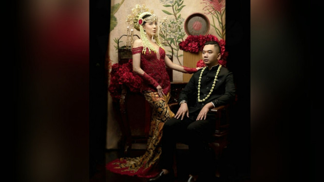 Instagram/@sallyadelia