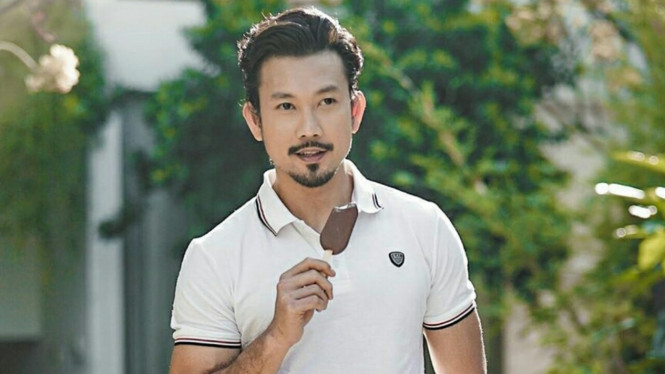 Instagram/@sumargodenny