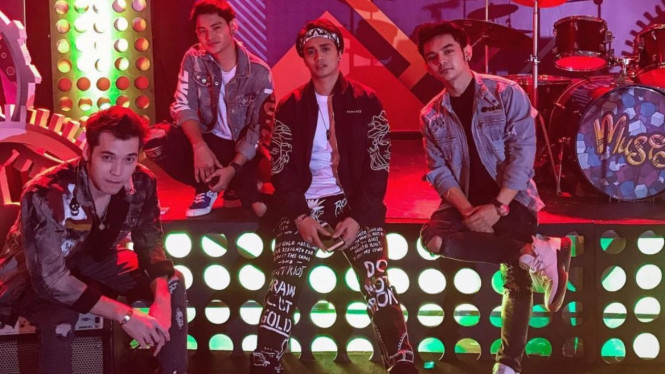 Instagram/@aditsur88