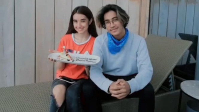 Instagram/nadiabistory