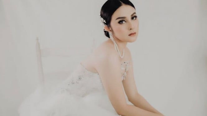 Instagram/vicymelanie