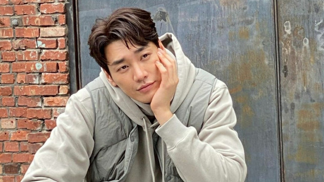 Instagram/@aksakfn12