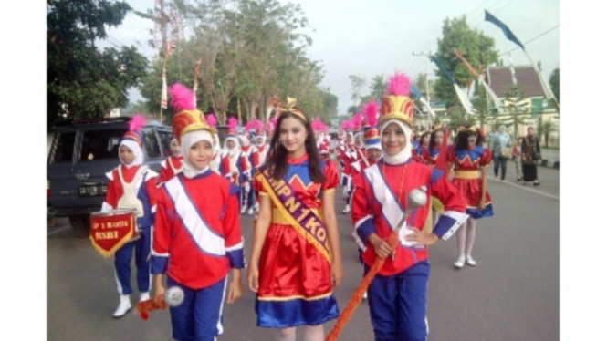 Instagram/@desitarllyw