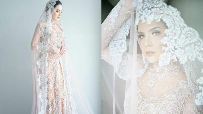 Instagram/@sallyadelia