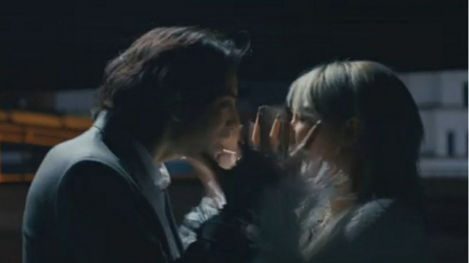 YouTube/ CL Official Channel