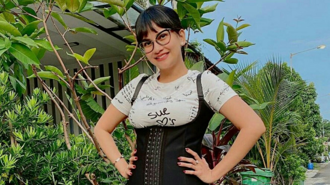 Instagram/@vanessaangelofficial