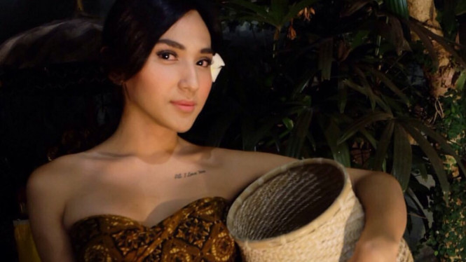 Instagram/@denarachman