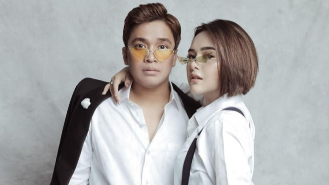 Instagram/amandamanopo