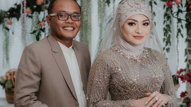 Instagram/@nathalieholscher