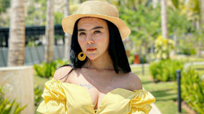 Instagram/@mareta_angelreal