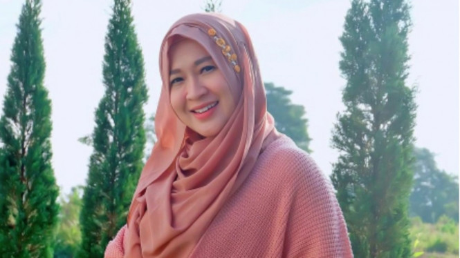 Instagram/@okieagustina_