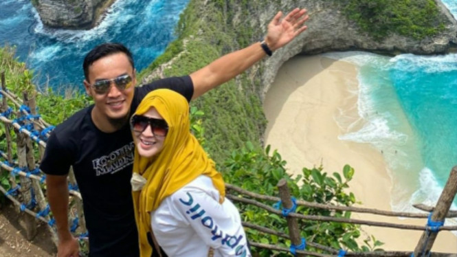 Instagram/@okieagustina_