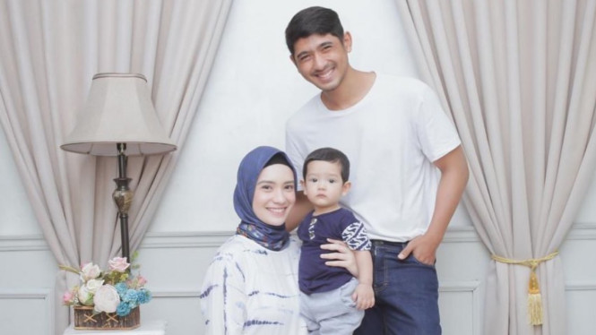 Instagram/@putriannesaloka