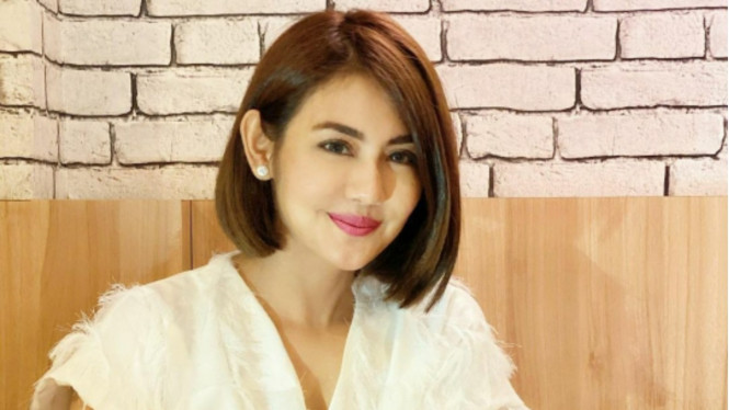 Instagram/@julianamoechtar