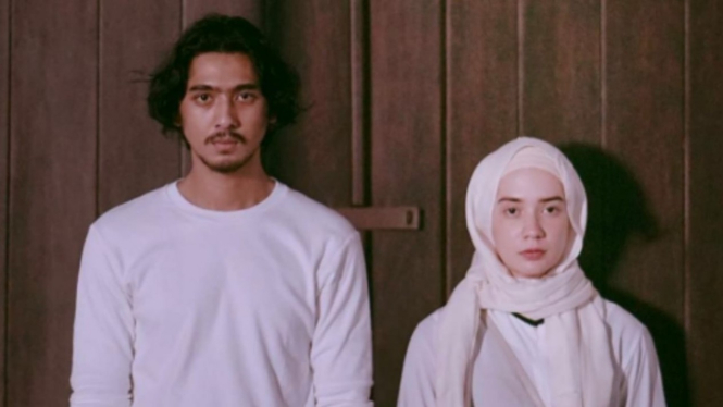 Potret Mesra Arya Saloka Dan Istri Sebelum Video Sama Amanda Viral Halaman