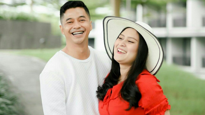 Instagram/@angbeenrishi