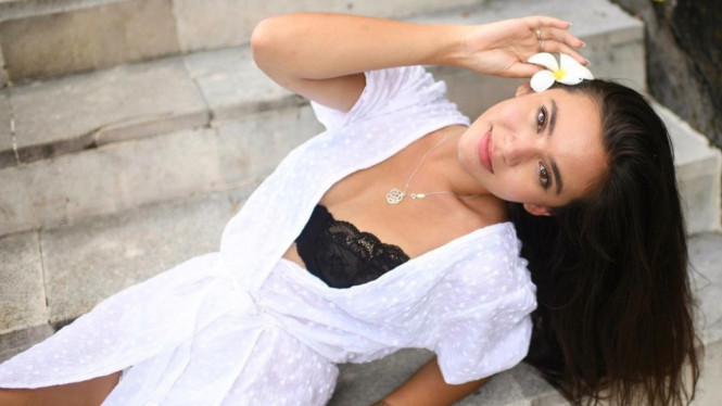 Instagram/@karennijsen