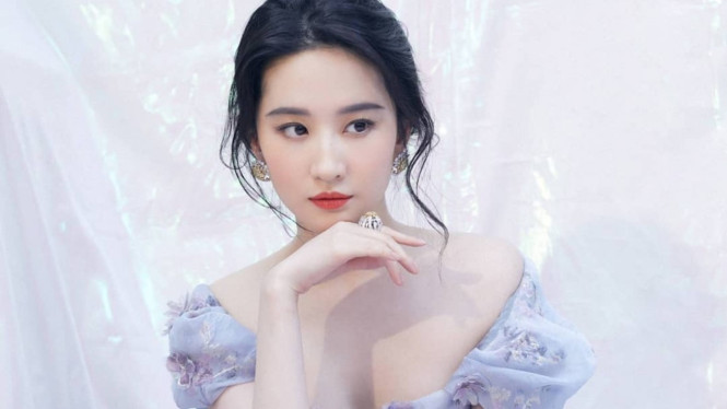 Instagram/@liuyifei.fc