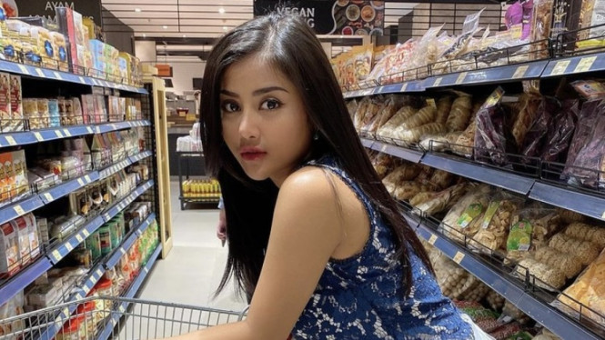 Instagram/@taniaayusiregarofficial