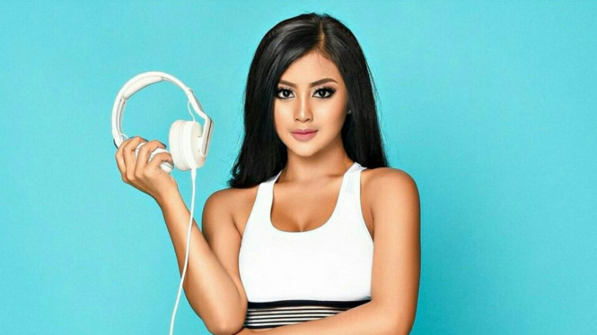 Instagram/@taniaayusiregarofficial