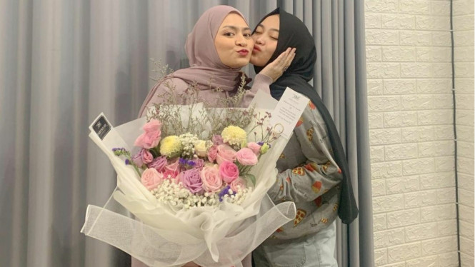 Instagram/@putridelinaa