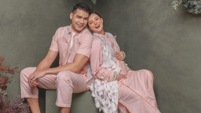 Instagram/ Asmirandah