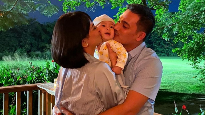 Instagram/ Vanessa Angel