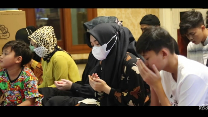 Youtube/Sunah Official