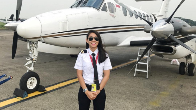 Instagram/@athirafarina