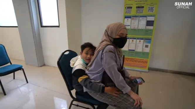 YouTube/Sunah Official