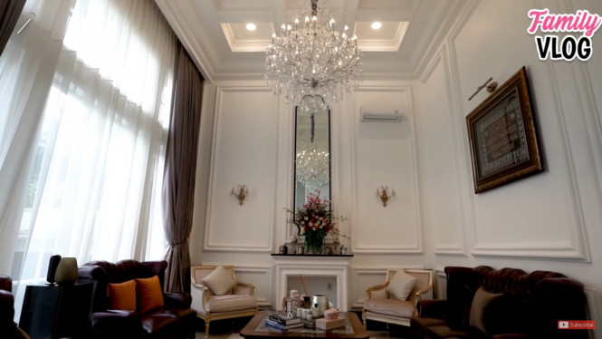 Youtube/Ussy Andhika Official