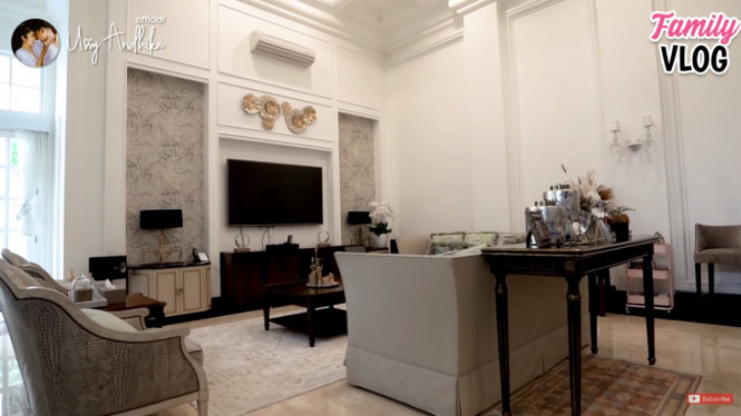 Youtube/Ussy Andhika Official