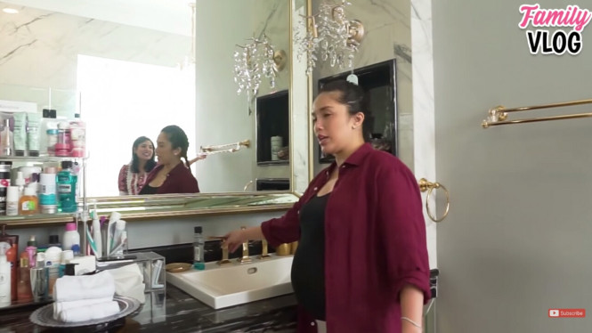 Youtube/Ussy Andhika Official