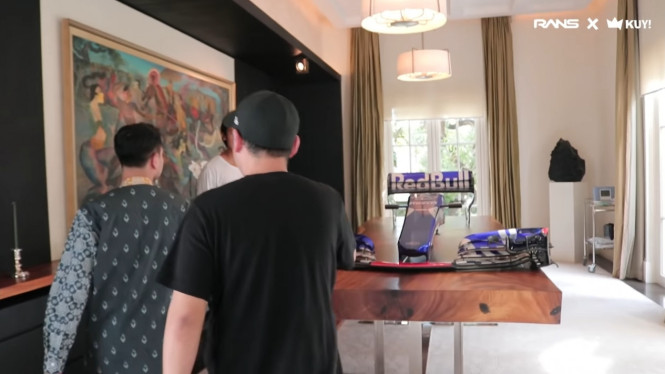 YouTube/Kuy Entertainment