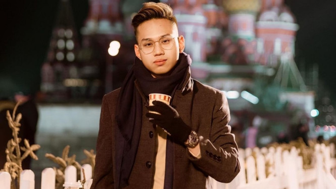 Instagram/ @indrakenz