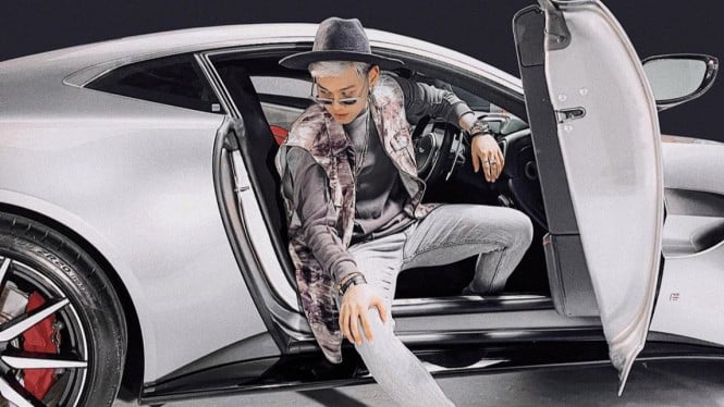 Instagram/ @indrakenz