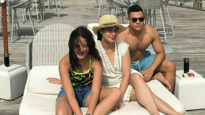 Instagram/@taraadiandra