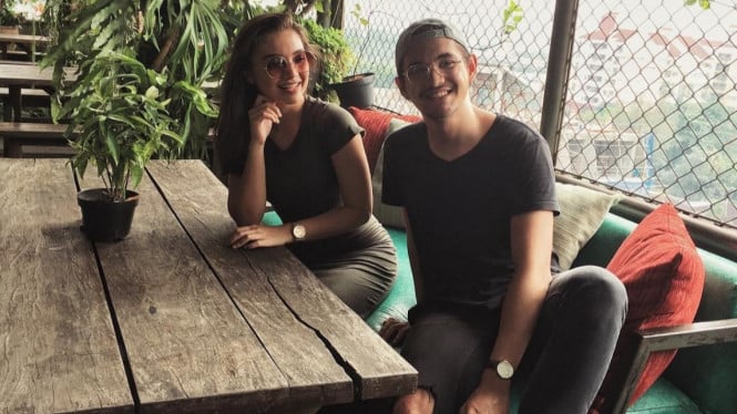 Instagram/ @angelagilsha