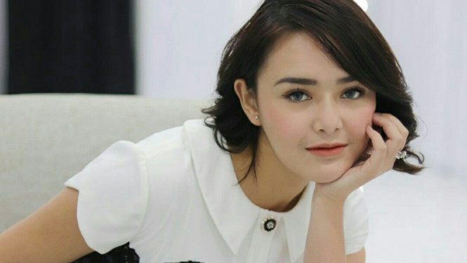 Instagram/@amandamanopo