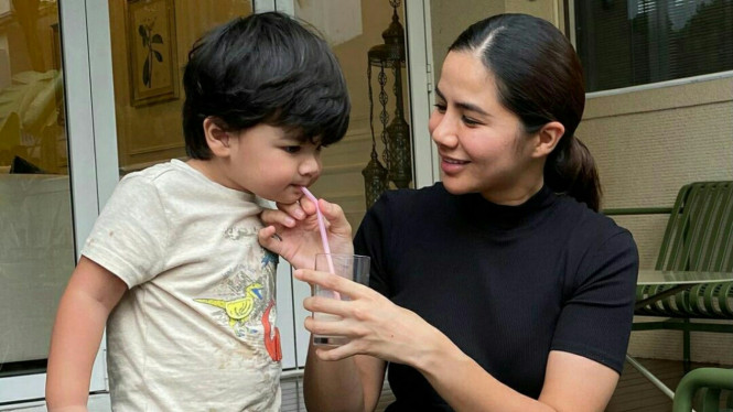 Instagram/@noornabila